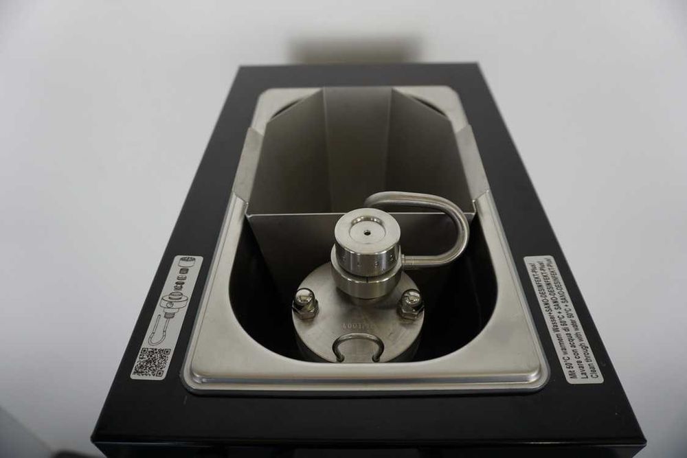 Automat Ubijaczka do bitej śmietany Sanomat Euro-Piccolo 1,5L CZARNY