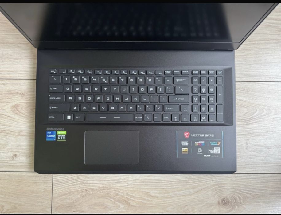 Laptop MSI Vector GP 76 rtx 3070ti 15( 17,3 FHD 360hz 16gb ram 1tb ssd