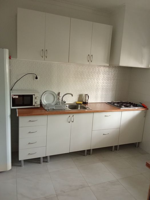 Arrenda-se quarto de solteiro