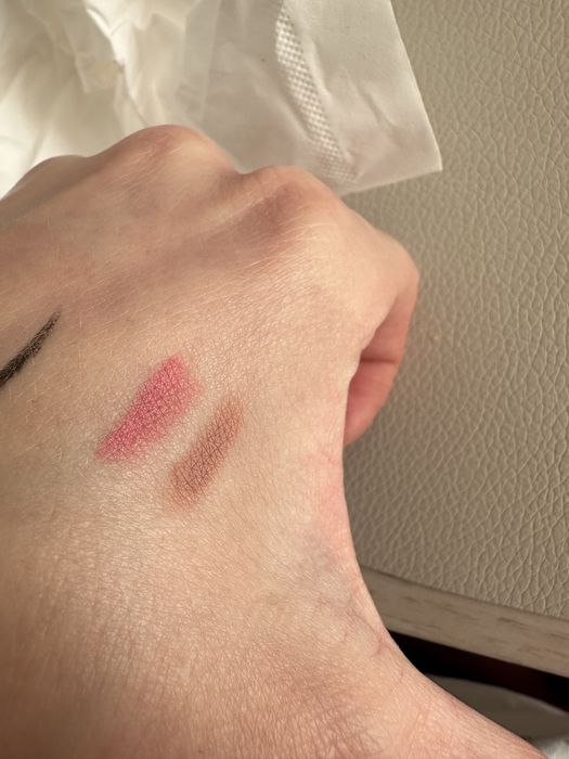Matowe pomadki Inglot Golden rose