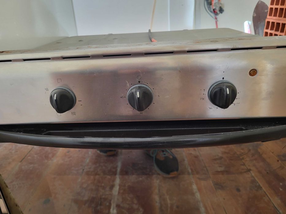 Forno Elétrico Ariston FM51 IX – 2.100W – Funcional