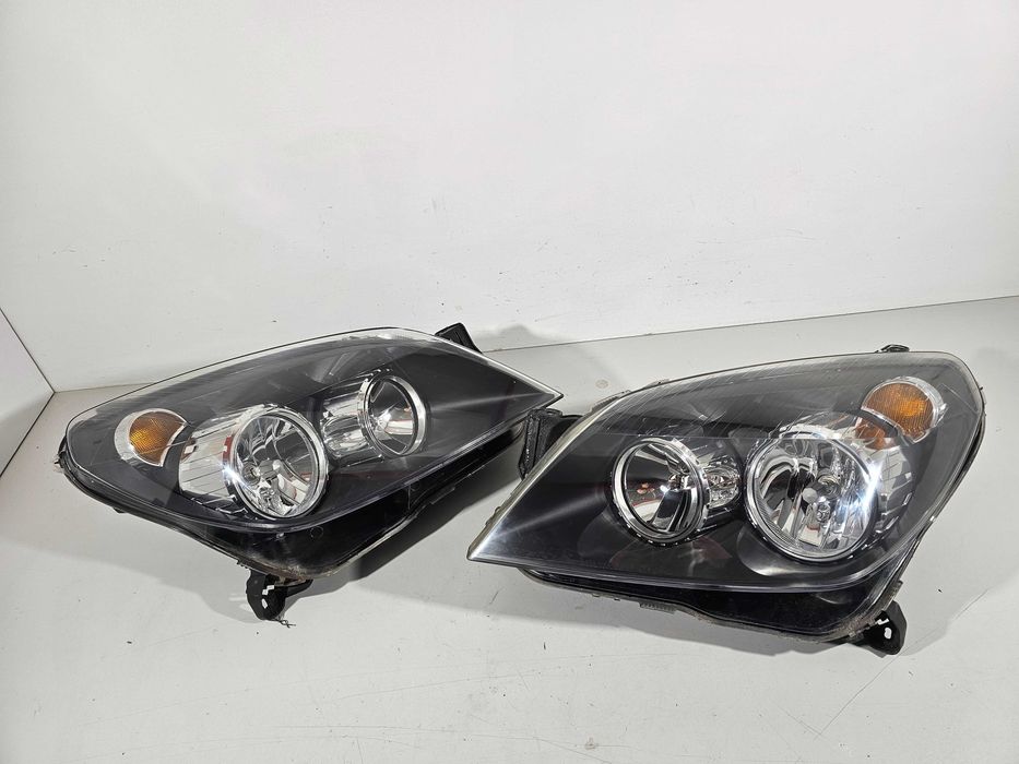 Opel Astra H Lampy Przód Przednie Zwykłe Komplet Lewa + Prawa Europa
