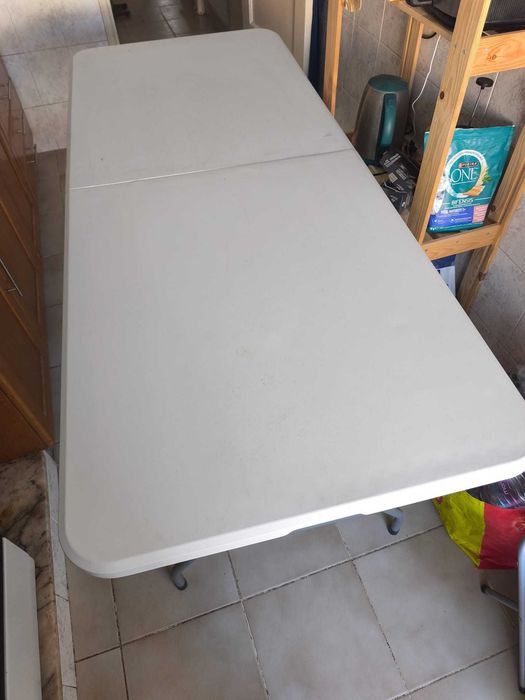 Mesa Dobrável JYSK KULESKOG 180x75 cm – Como Nova (usada somente uma vez)