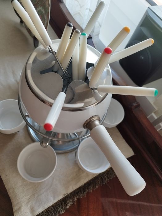 Conjunto Fondeu esmalte novo