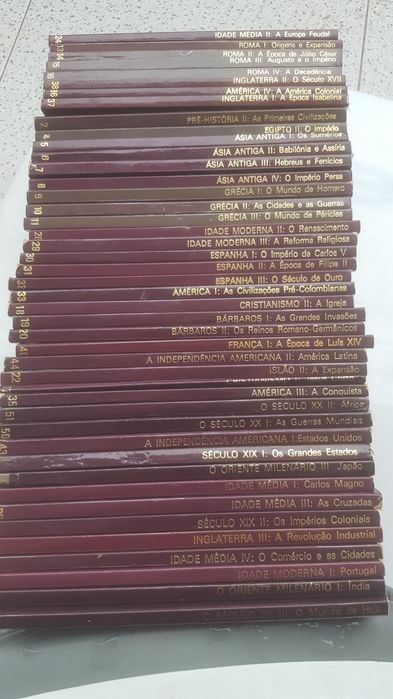 43 livros  de banda  desenhada  diversos  temas