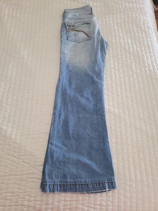 Calças Bershka boca de sino