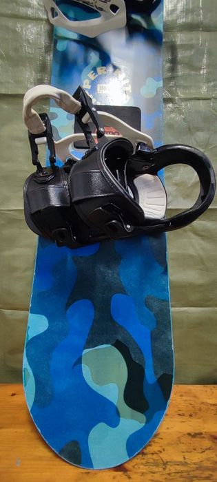 Nr 55 Deska snowboardowa Nitro Ripper 137 cm + wiązania