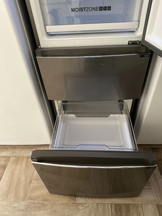 Холодильник HAIER no frost привезений з Німеччини