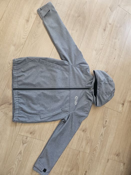 Kurtka softshell chłopieca r. 152