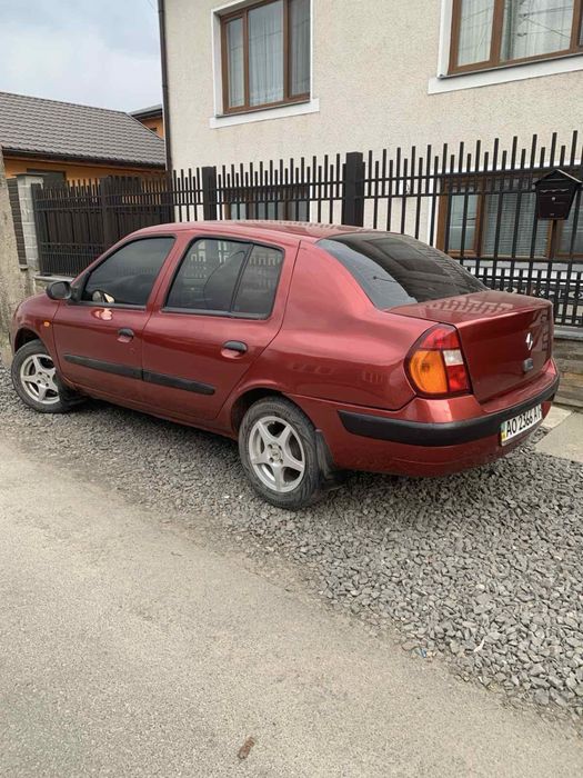 Автомобіль Renault Clio