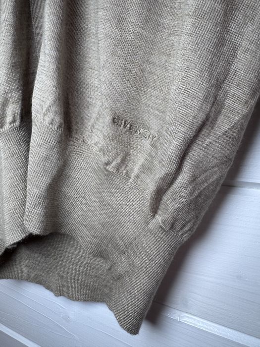 Кардиган, кофта , светр  Givenchy Paris Mр