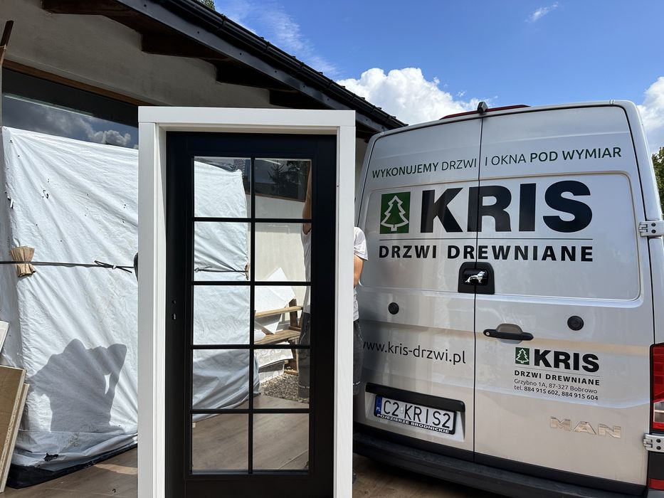 Drzwi drewniane OD RĘKI z ościeżnicą regulowaną bezprzylgowe Czarne