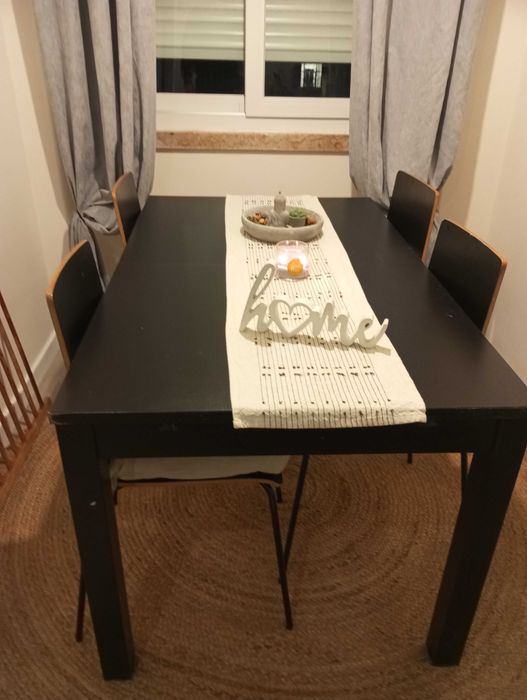 Mesa Ikea extensível + 4cadeiras