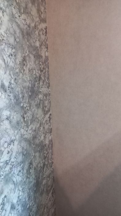 Остатки обоев ,дорогие,качественные