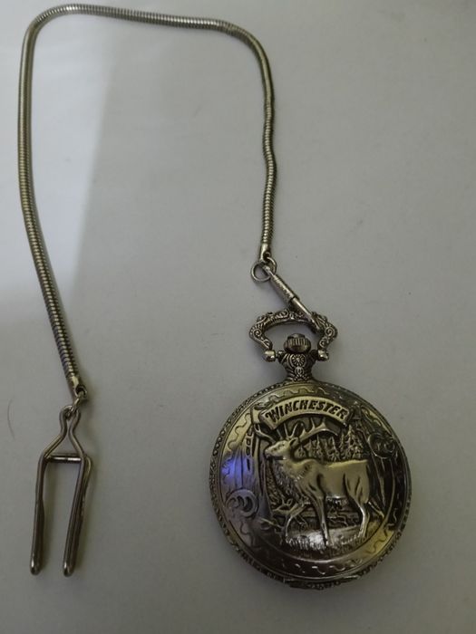 Tenho um relógio de bolso e um mira para venda