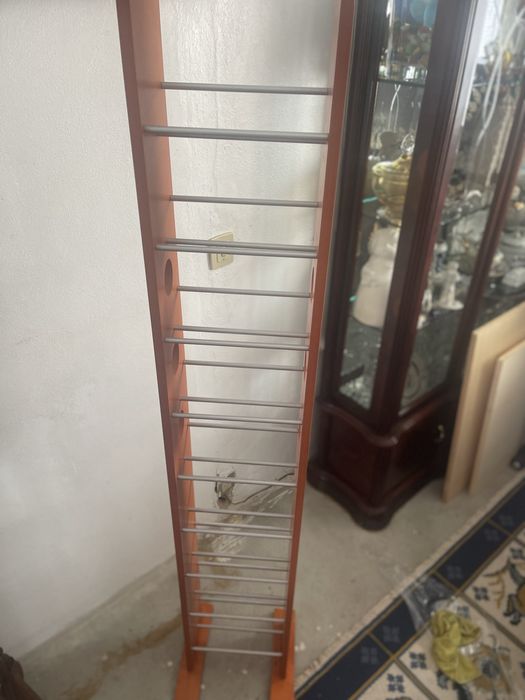 Sapateira em madeira