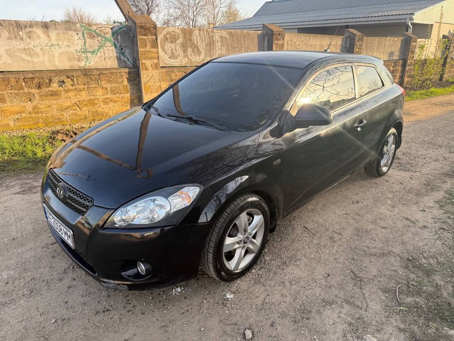 KiA Ceed 1.4 бензин 2008 год
