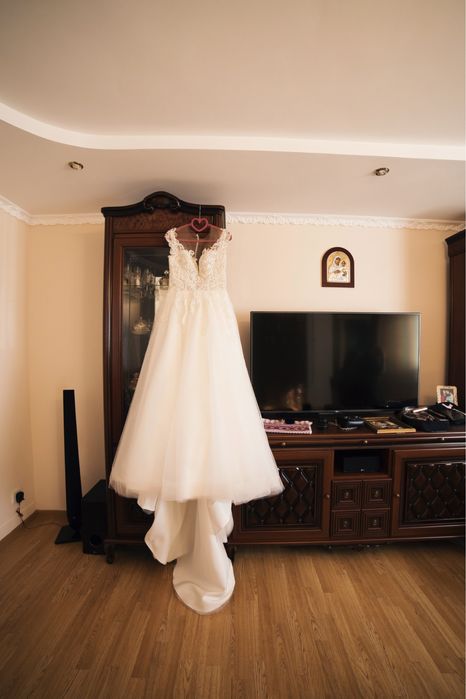 Продам Весільну сукню