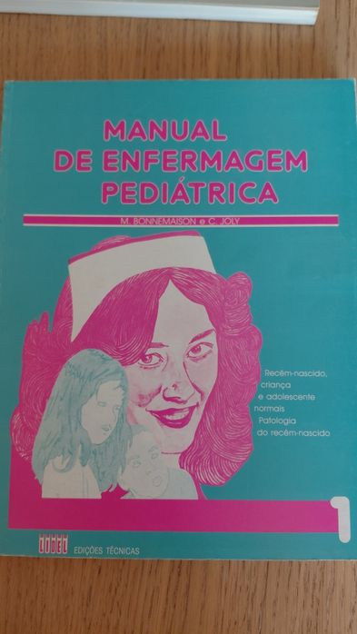 4 livros de enfermagem obstetrica e pediátricaa