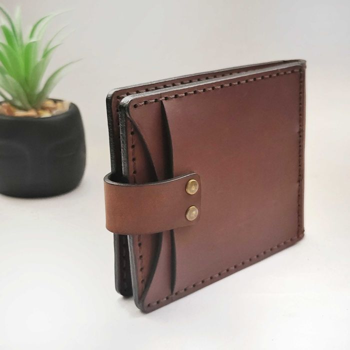 Шкіряні обкладинки  УБДз кишенькою/кнопкою для посвідчення Гравіювання