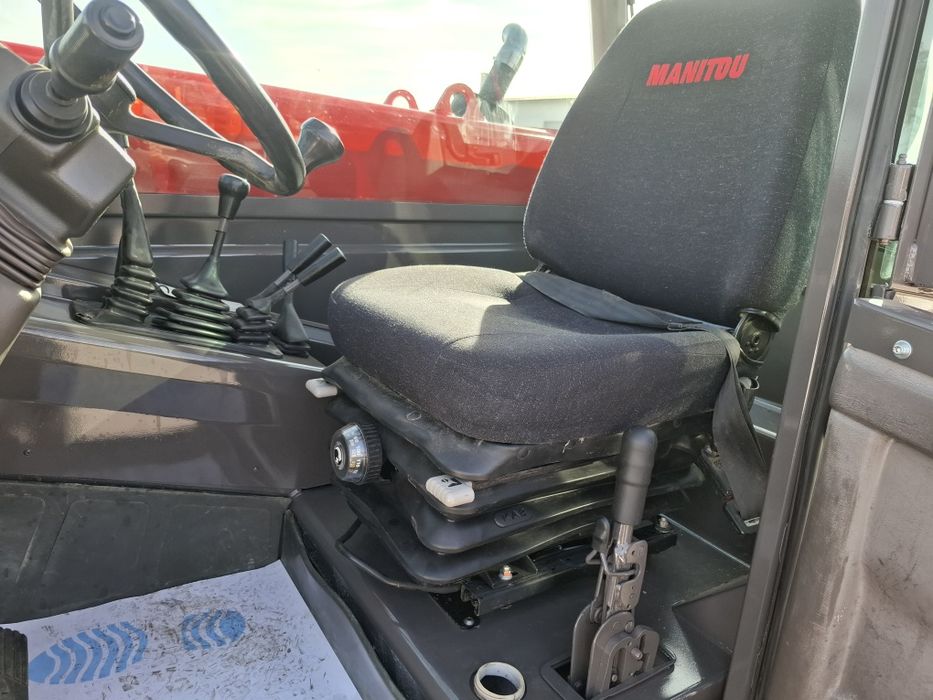 Manitou telescópico 1337 com matrícula