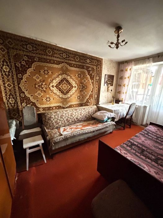 Продам 2-х комнатную квартиру в кирпичном доме