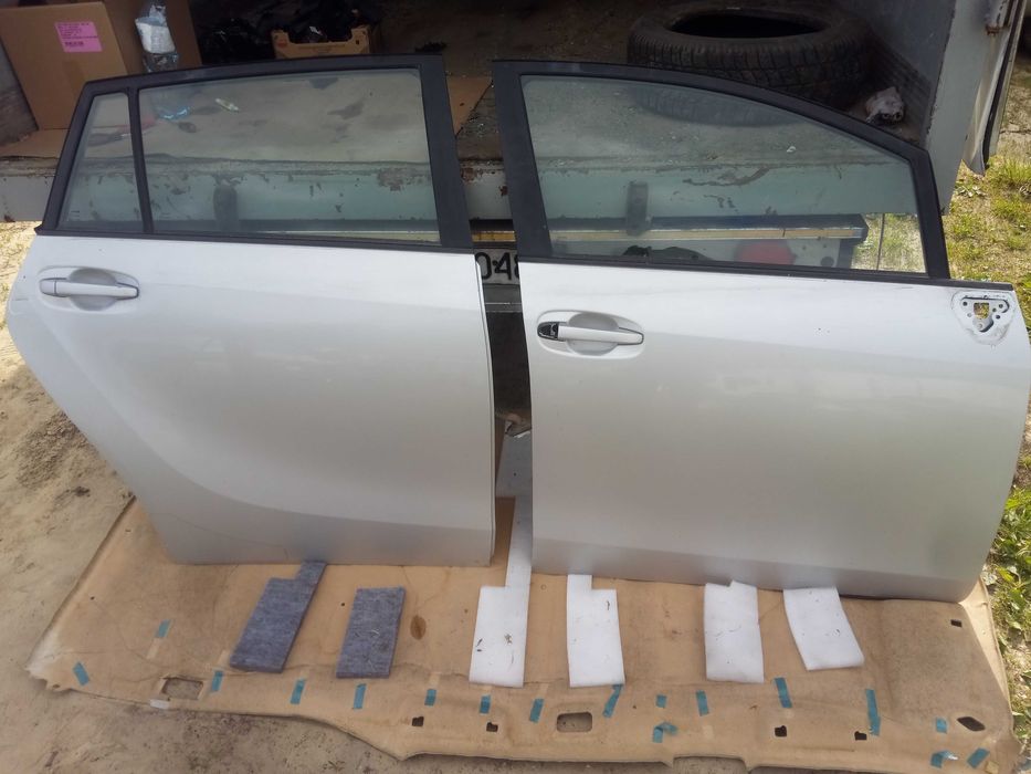 toyota verso 09-18 DRZWI PRAWY PRZÓD KOLOR 1f7