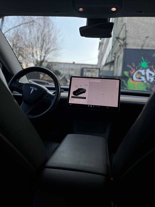 Оренда Tesla 3 LongRange