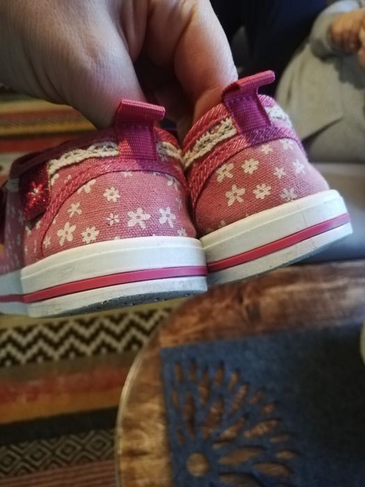 Buty dziewczęce r. 27