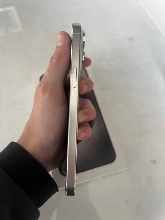 Iphone 15 Pro Max 256Gb c/caixa