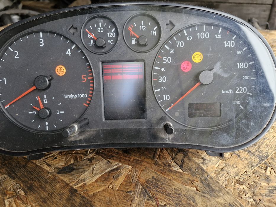 Licznik zegary audi a3