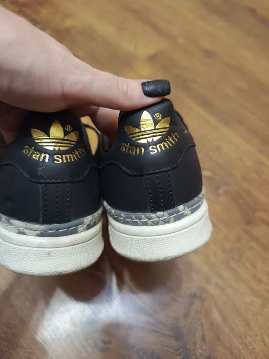 Жіночі кожані кросівки