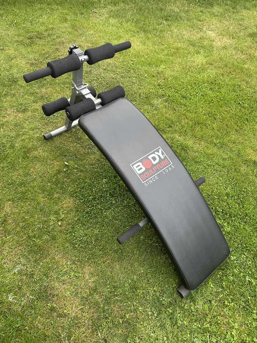 Ławeczka Body sculpture