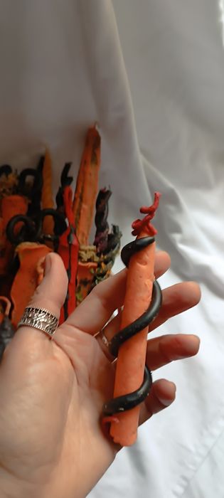 Програмні свічки з травами.