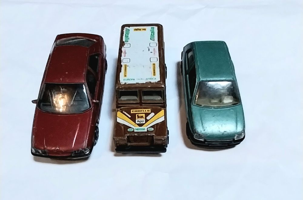 Lote de 3 miniaturas em escala 1/43