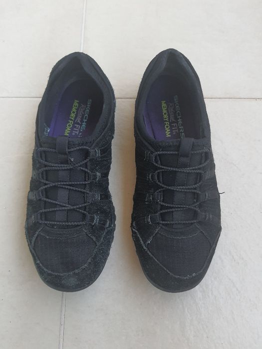 Tennis Skechers pretos