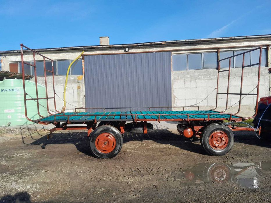 Przyczepa do przewozu słomy