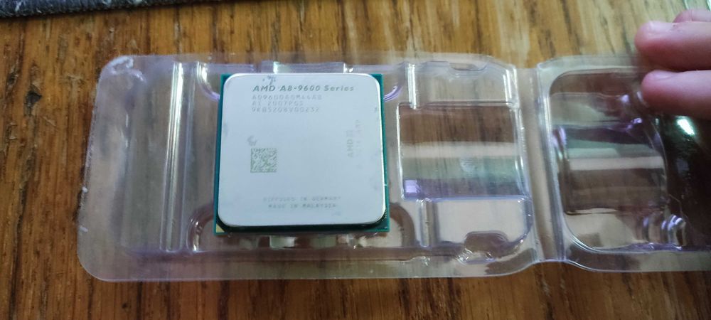 Процессор AMD A8-9600