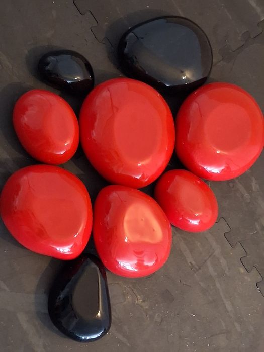 Peças de decoração preto e vermelho novas