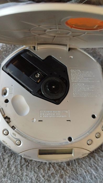 дисковий програвач Sony D-E340