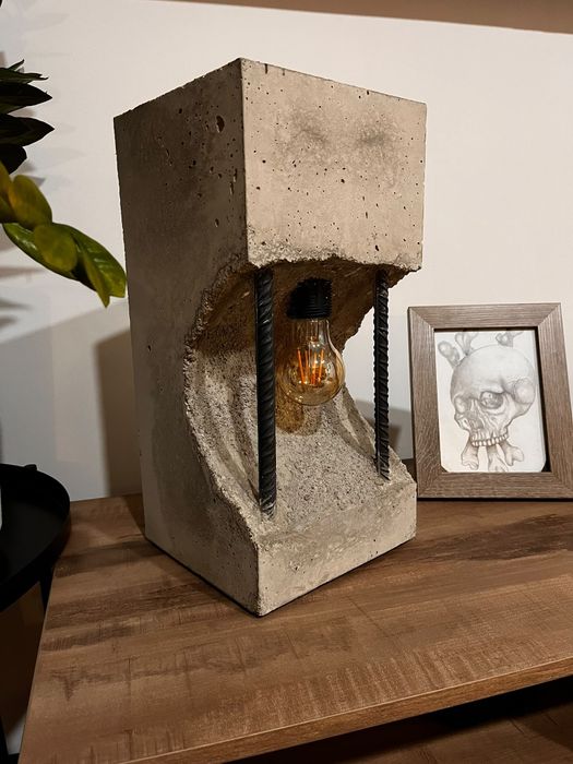 Lampa betonowa w stylu industrialnym