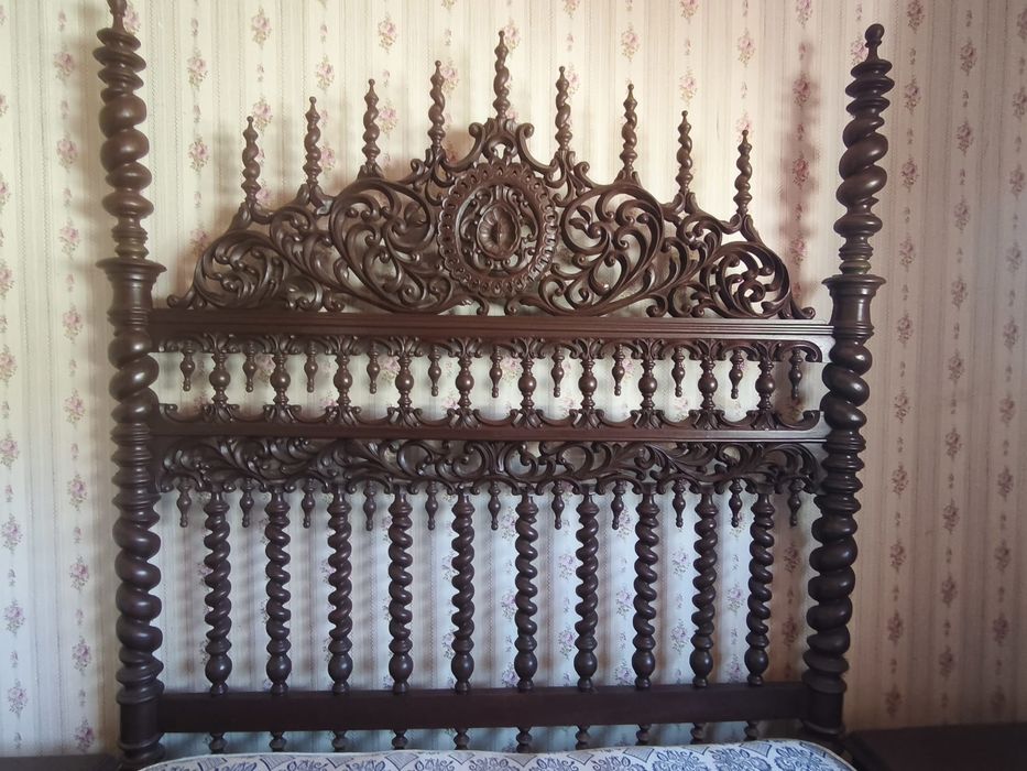 Mobiliário de quarto com colchão ( 2 quartos completos)