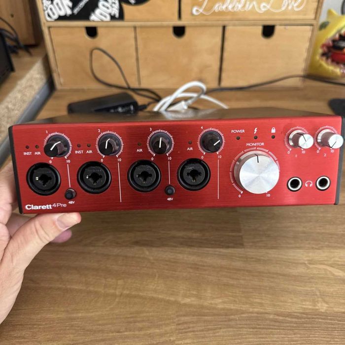 Interfejs audio Focusrite Clarett 4Pre, kabel Thunderbolt + adapter USB-C