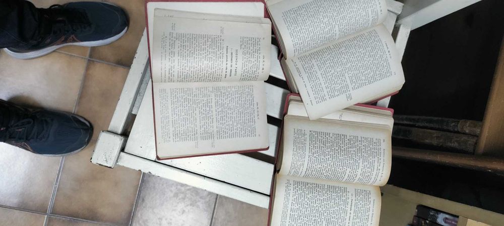 Bíblia Sagrada Antigo e Novo Testamento - edição de 4 volumes