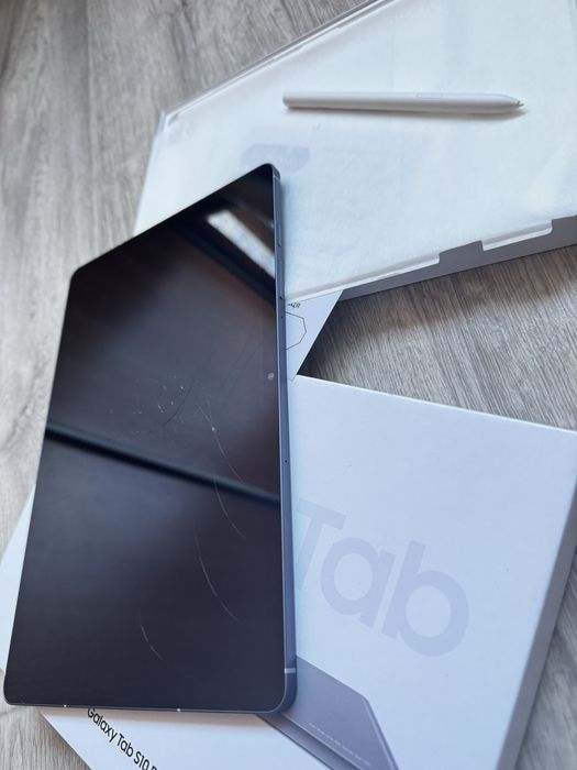 Планшет Samsung Galaxy Tab S10 FE 8/128GB Grey почти новый,дисплей