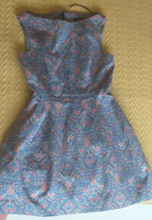 Vestido tipo Jackie Kenedy