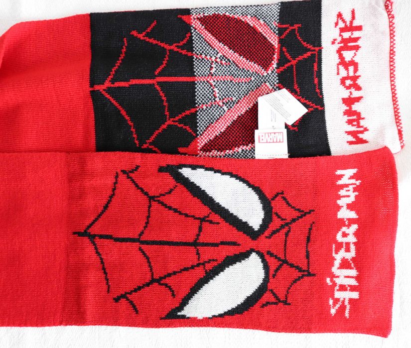 Тепла піжама +шарф на хлопчика дитяче кігурумі Людина-Павук 134-140