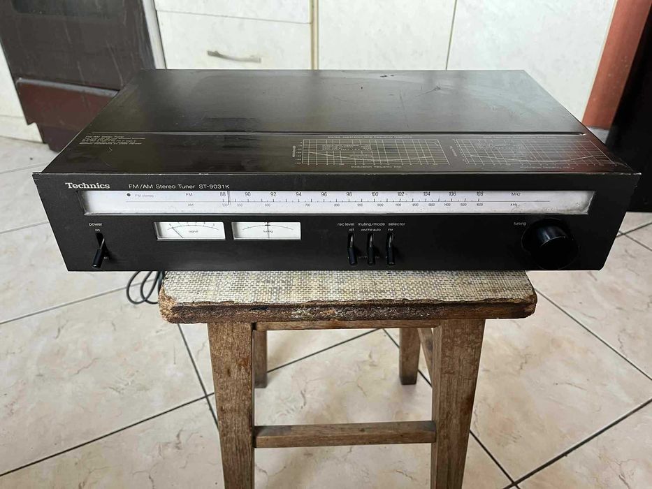 Techniks amplitu/tuner