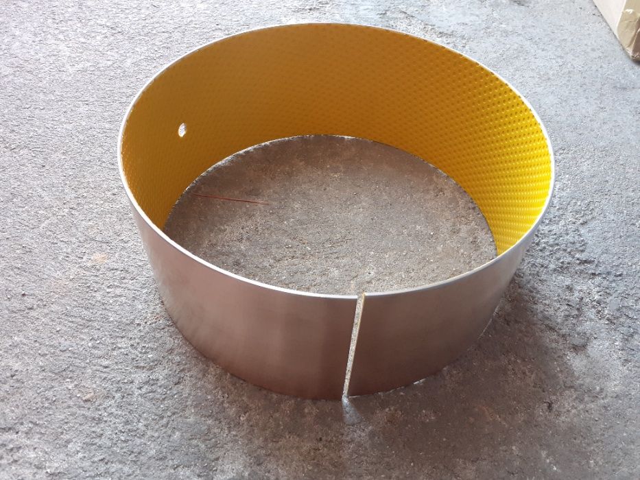 Tuleja ślimaka wozu paszowego mosiądz Trioliet 240x245x100