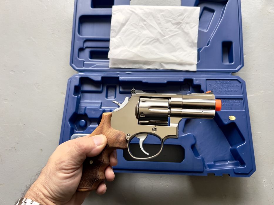 Revolver CO2 da ARES (airsoft) ARTIGO NOVO